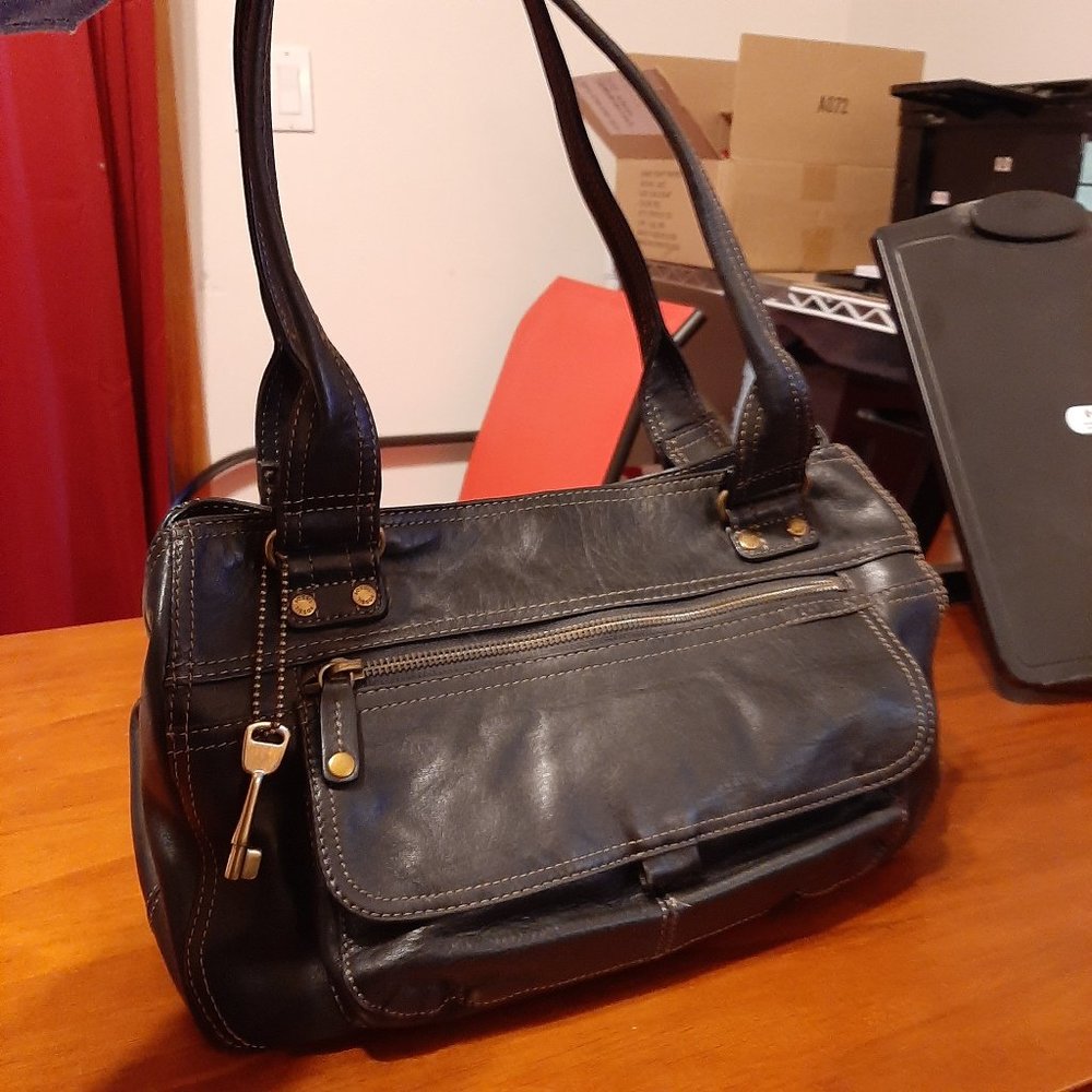 Black Leather Fossil Satchel Bag - Gently Used - Looks Brand New - Picture 2 of 9
